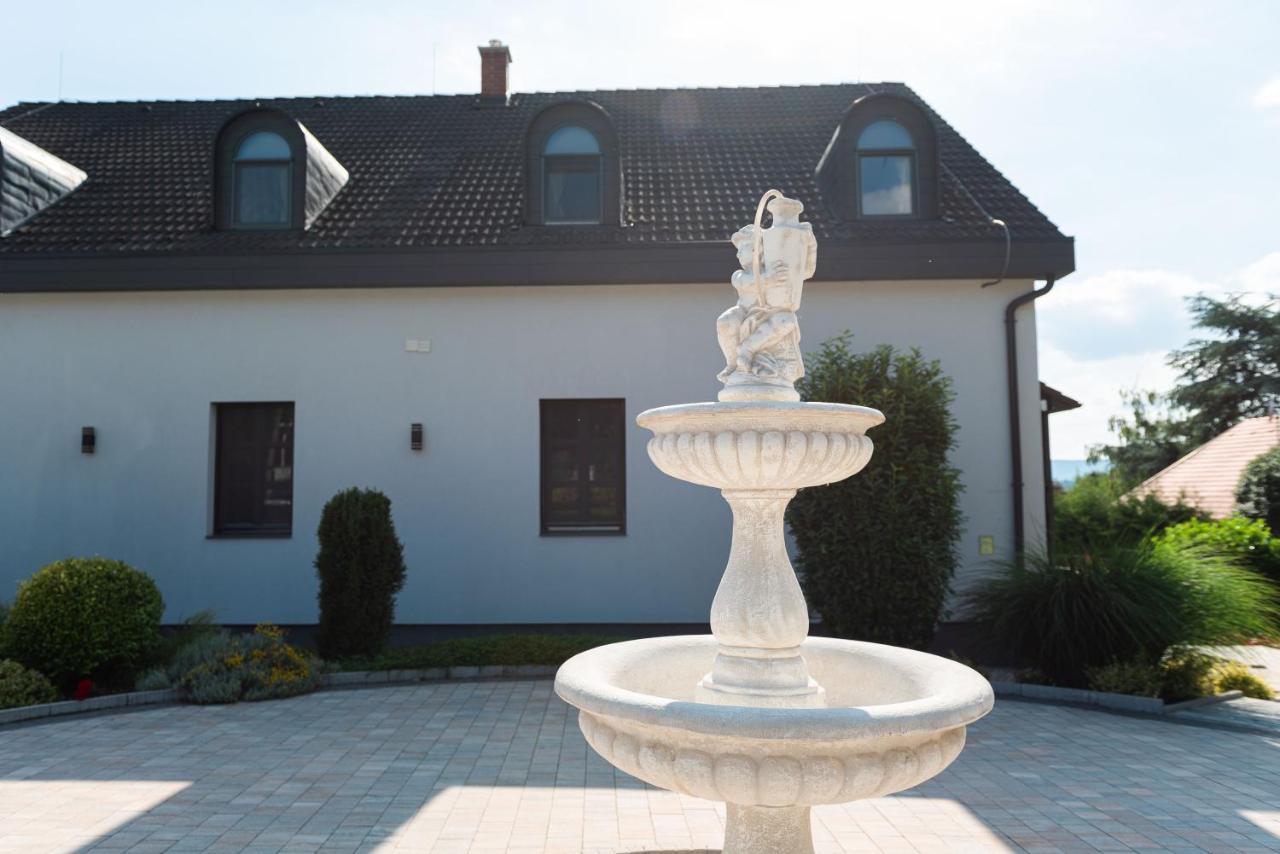 Katzer Villa Badacsonytördemic Exteriér fotografie